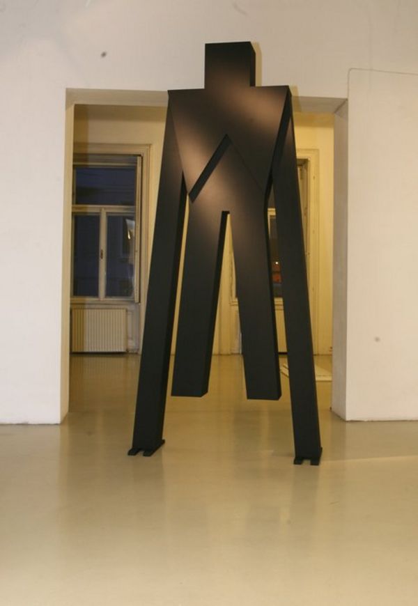 Eliezer Sonnenschein, Black giant with three nails, 2010